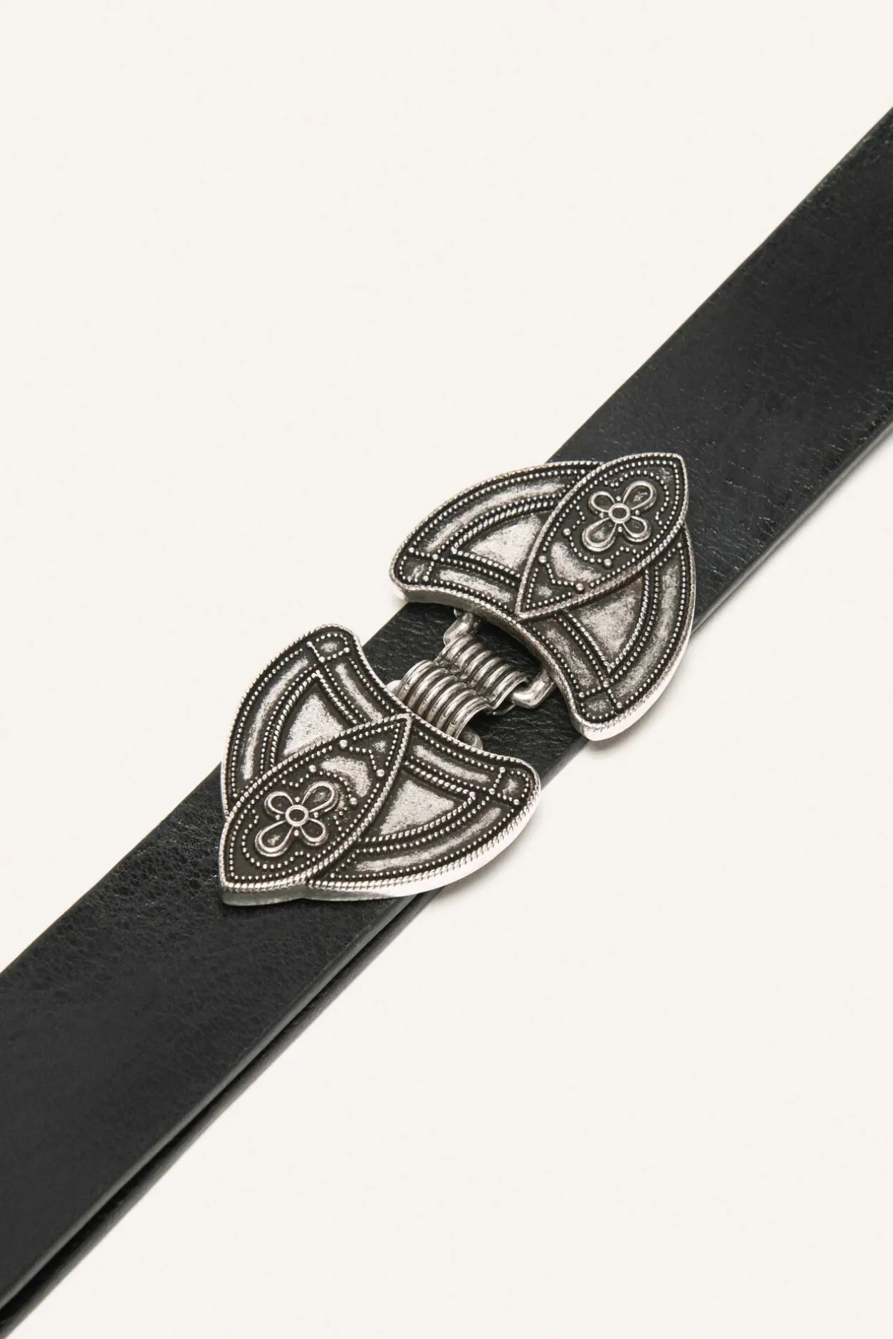 Femme ba&sh Byzanne.